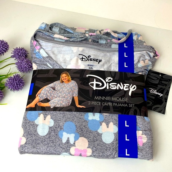 Disney women’s Minnie Mouse pajama set - top and drawstring capris NWT - Picture 1 of 9